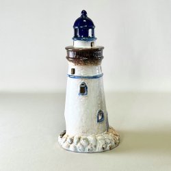 Stort fyrtrn i keramik 