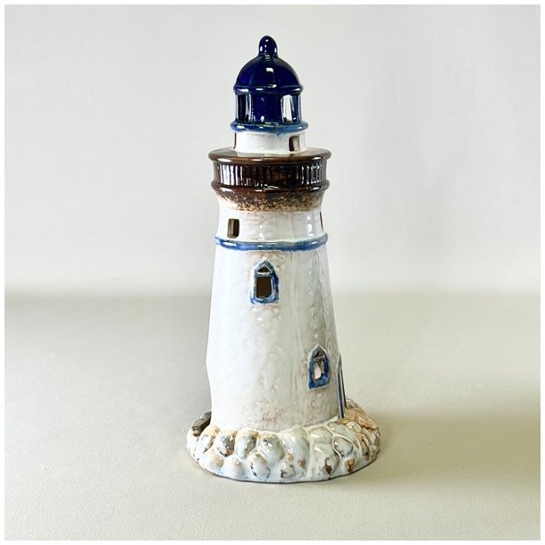 Stort fyrtrn i keramik 
