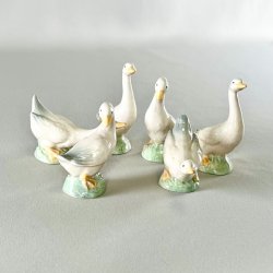 Sm gsefigurer i porceln