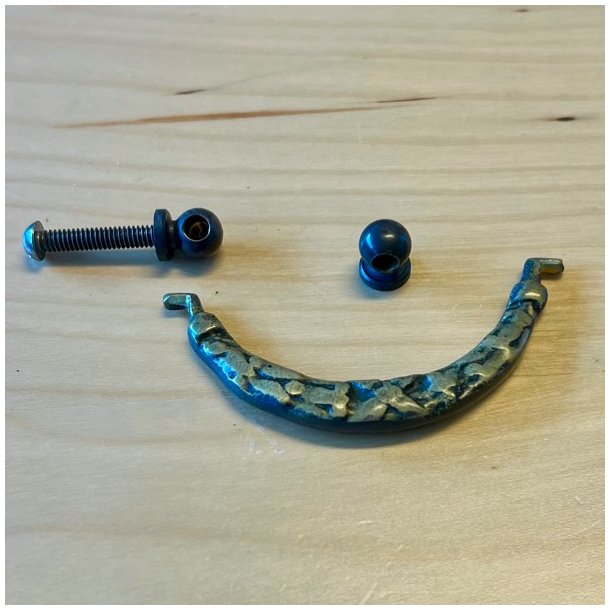 Mbelgreb - patineret messing, hngende skuffegreb (genbrug - 3 stk samlet)