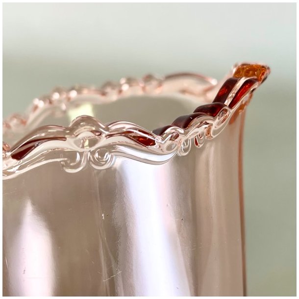 Glaskande - lyserd med blondekant