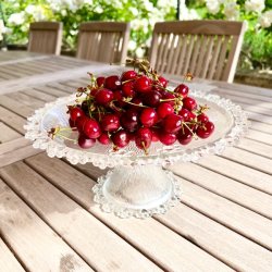 Glasopsats - vintage fransk kagefad m/perlekant