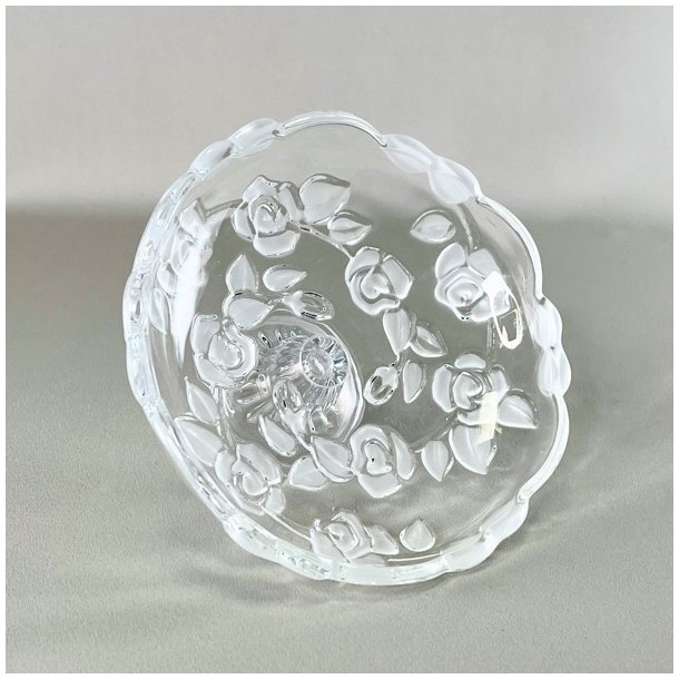 Glasopsats med frostede roser
