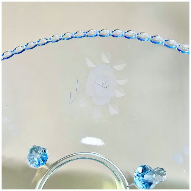 Glasskl p fdder - lysebl m/perlekant