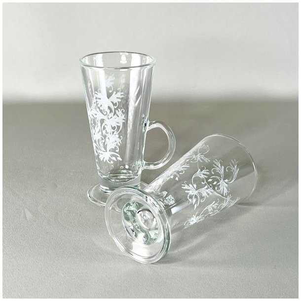 Glaskrus med fine udsmykninger