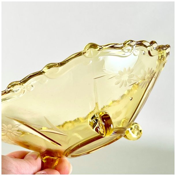 Glasskl - gylden m/blondekant og p fdder