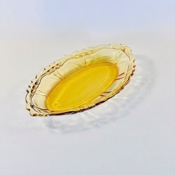 Lille gyldent glasfad - snoet kant