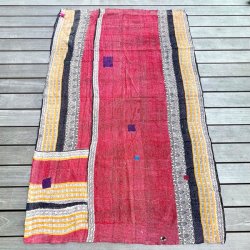 Sari Kantha vintage tppe - rd/sort/gul (140x200)