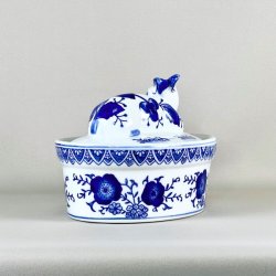 Terrin med hare p toppen