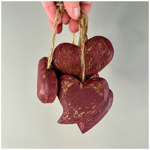 Hjerter af tr (st a' 6 stk samlet) 