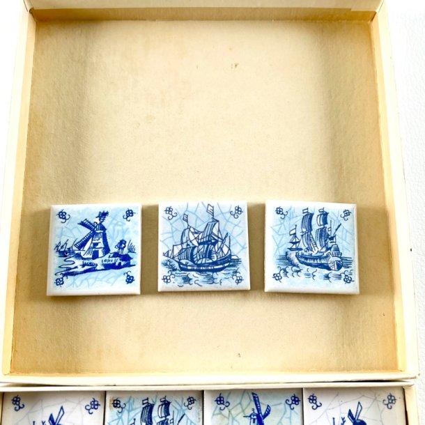 Hollandske kakler (19 stk) i �ske, 4x4 cm 