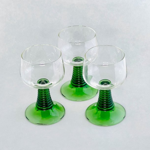 Rmerglas - stvet grn fod og klar kumme