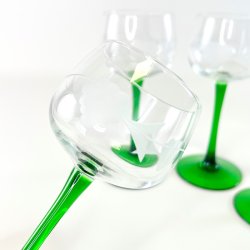 Hvidvinsglas - Alsace, gr�n fod og ciceleringer