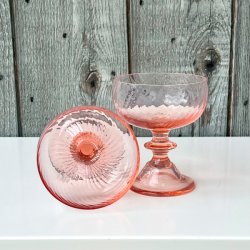 Dessertglas (st a' 4 stk) - lyserd med swirl