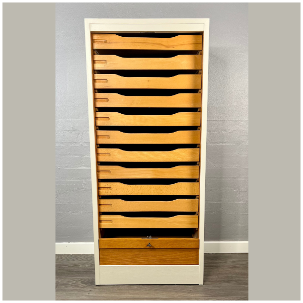 Arkivskab med jalousilge - SOLGT 