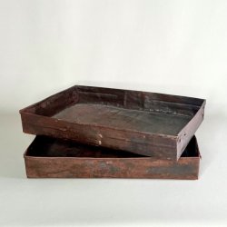 Rustik bakke i genbrugsjern