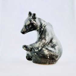 Johgus Bjrn - siddende, stor