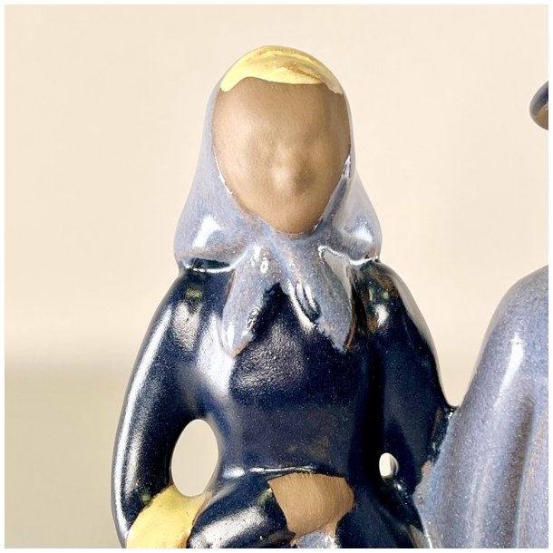 Elsi Bourelius figur i keramik - Udvandrerne  