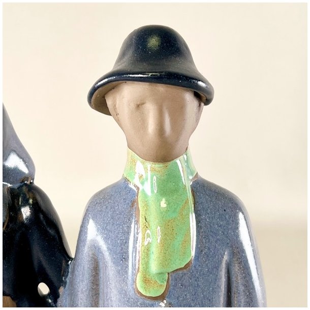 Elsi Bourelius figur i keramik - Udvandrerne  