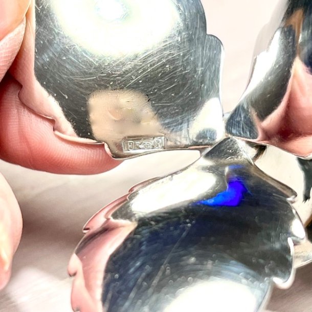 Bladformet lysestage i slv til kertelys