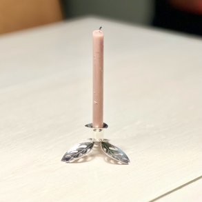 Bladformet lysestage med bent mnster