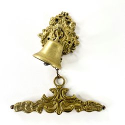 Klokke med rosette og klokkestreng - messing