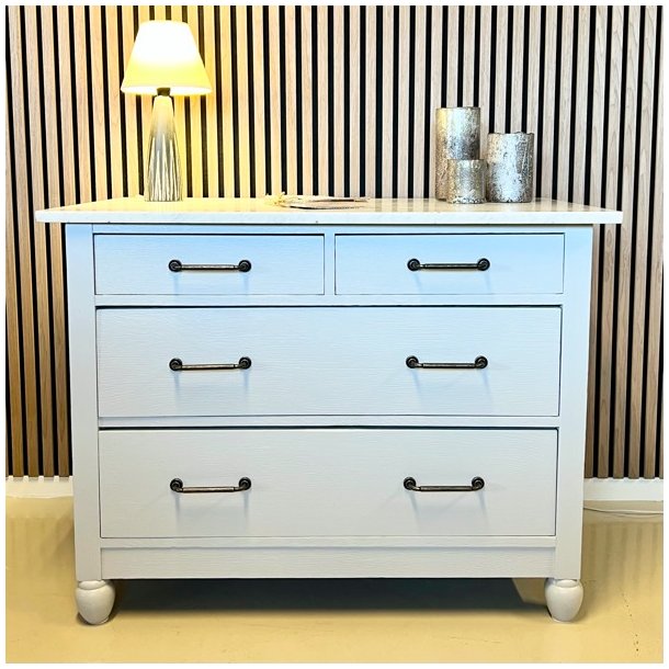 Kommode med marmortop