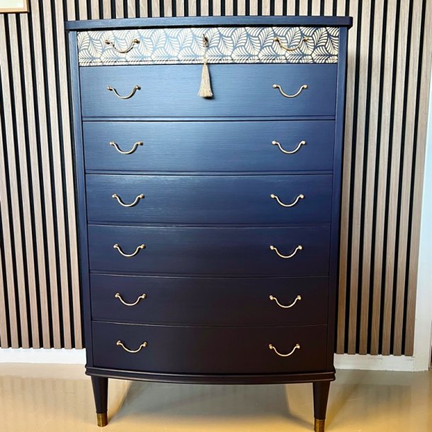 Kommode - 7 skuffer, m�rkebl� med guld 