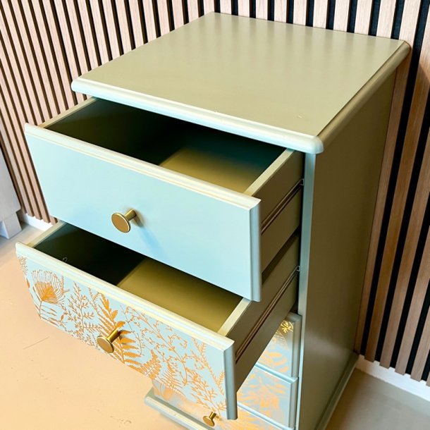 Kommode - smal m/5 skuffer, st�vet g�rn m/guld