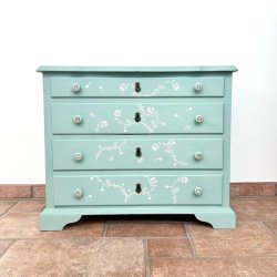 Kommode - lav med stencils SOLGT