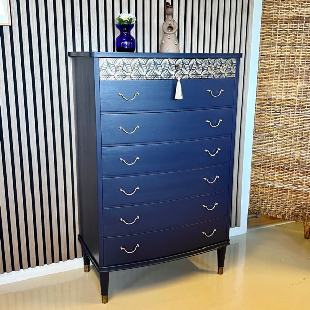 Kommode - 7 skuffer, m�rkebl� med guld 