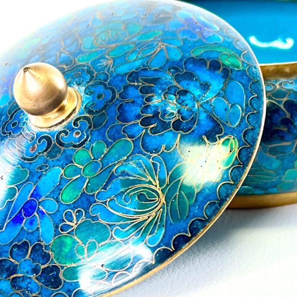 L�gkrukke - cloisonne, kinesisk i metal