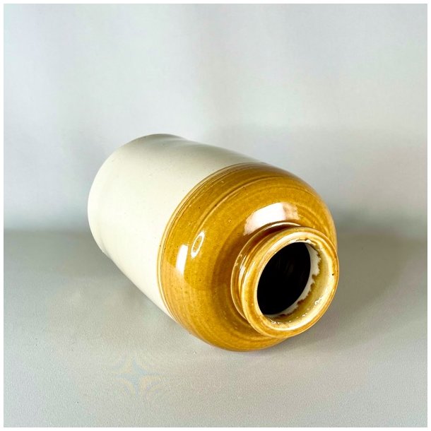 Saltglaserede potter - sennepsfarvede