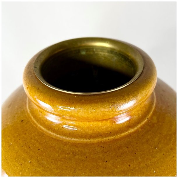 Saltglaserede potter - sennepsfarvede