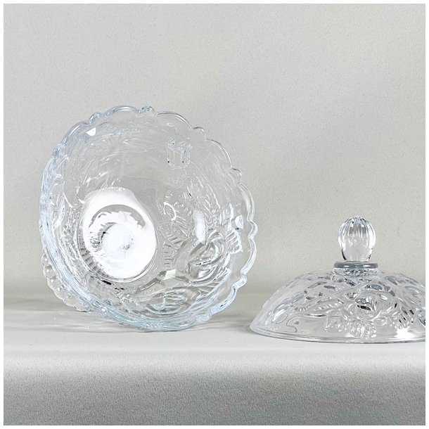 Bonbonniere - med roser, p fod