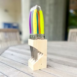 Franske steakknive i holder - Laguiole, friske farver 