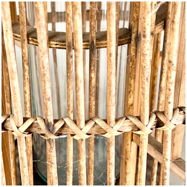 Vintage lanterne i flet med glasindsats