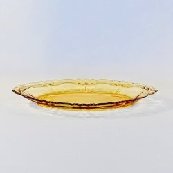 Lille gyldent glasfad - snoet kant