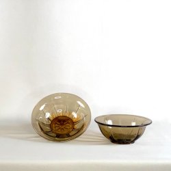 Glasskl - rgfarvet presset glas, lille