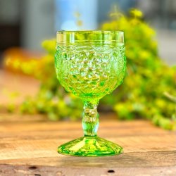 Vinglas - lysegrnt med druer og blade