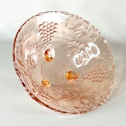 Glasskl - lyserd m/vindruer og p fdder