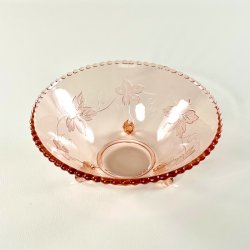 Glassk�l - lyser�d m/vinblade, f�dder og perlekant