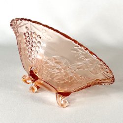 Glasskl - lyserd m/vindruer og p fdder