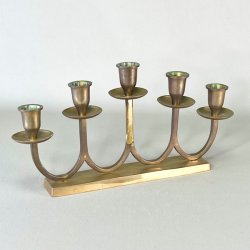 Lysestage - femarmet i messing