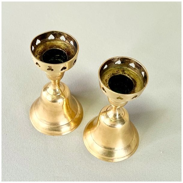 Messing lysestage - klokke (omvendt hjerte)