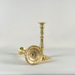 Lysestage par t/kertelys - rund takket fod