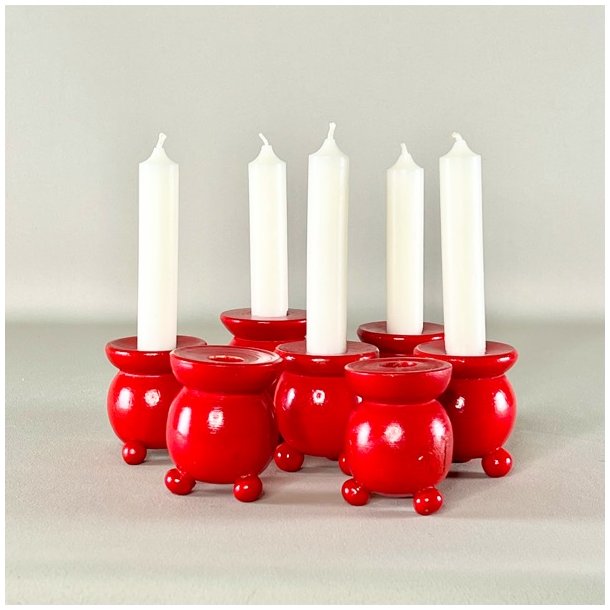 Rd kugleformet julelysestage p tre ben