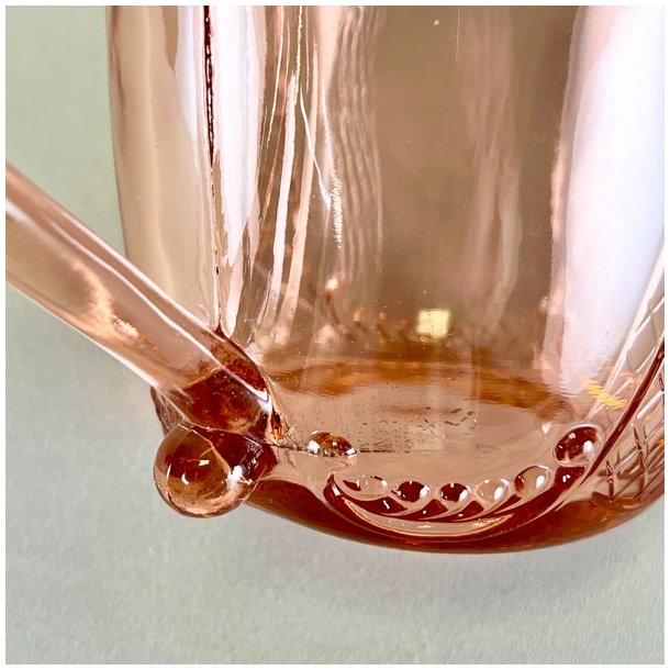 Glaskande - lyserd med rudemnster