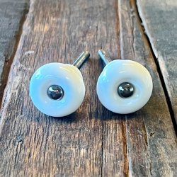 Mbelknop - enkel, hvid m/slvskrue