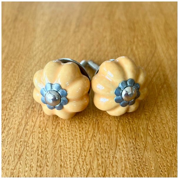 Mbelknop - porceln sennepsgul og slv 